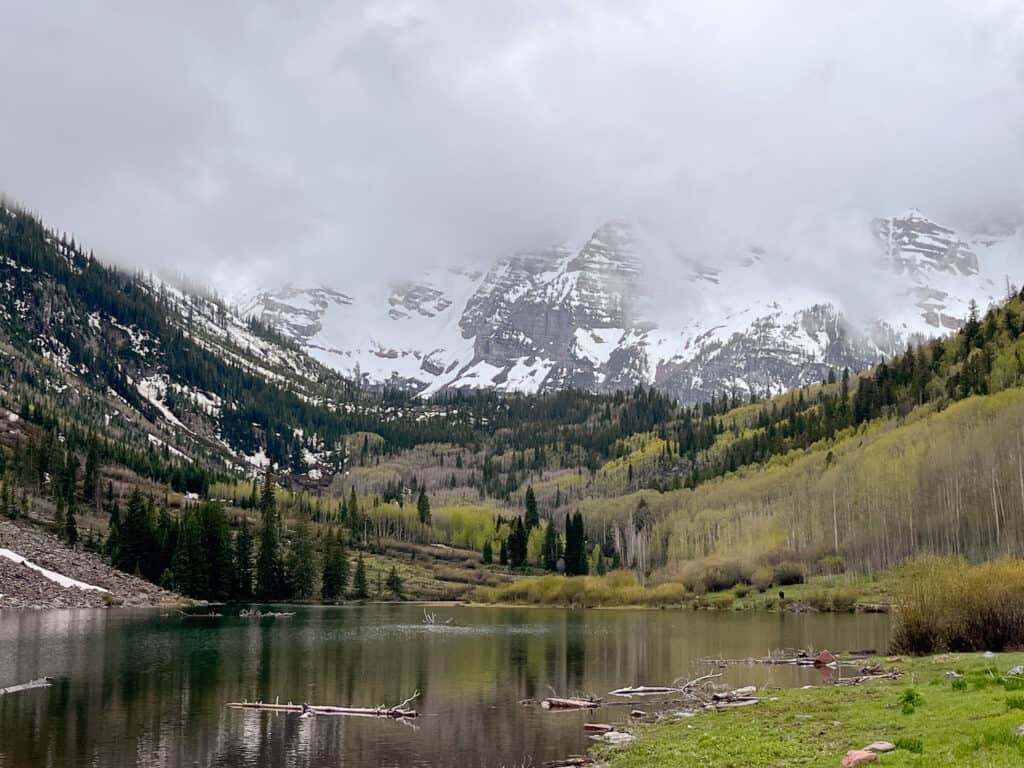 Maroon bells and lake