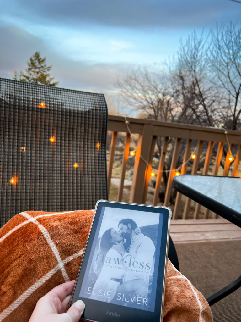 Kindle with the cover of Flawless of Elise Silver. A book from the January 2024 book reviews. 