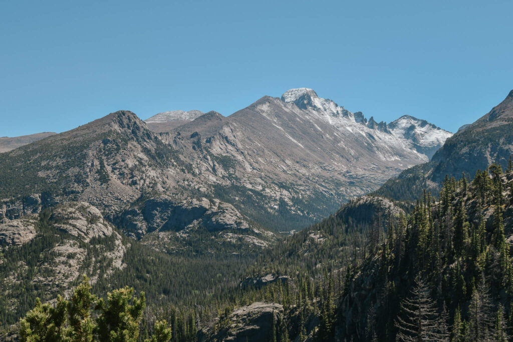 Lake Haiyaha trail